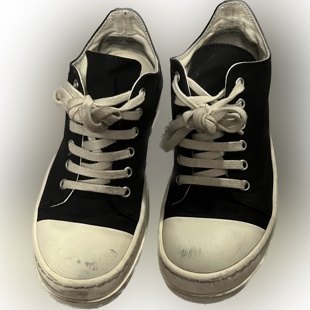 Ramones low top sneakers size 36 women